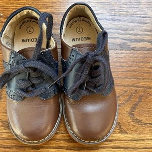 Toddler boys Footmates Connor brown and navy shoes size 7 EUC